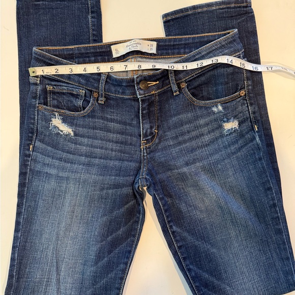 Abercrombie & Fitch Denim - ABERCROMBIE & FITCH CLASSIC VINTAGE DISTRESSED JEANS SIZE 28/6L